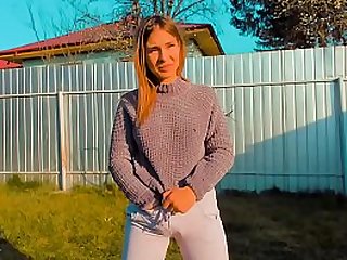 free video gallery im-out-on-the-backyard